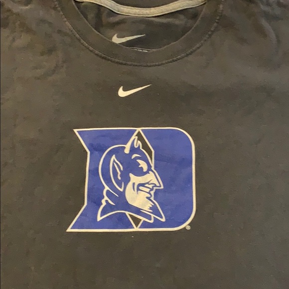 5 duke basketball t- shirts. - Picture 6 of 7